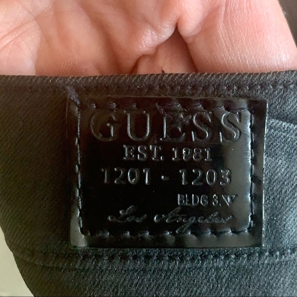 GUESS Waxed Coated 3” Shorts Matte Black Mid-rise Style W22075D4M00 - Picture 5 of 14